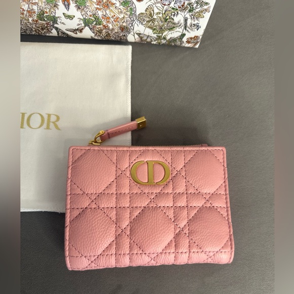 ๐SOLD๐ New Dior Caro Dahlia Wallet in Antique Pink - Picture 9 of 13